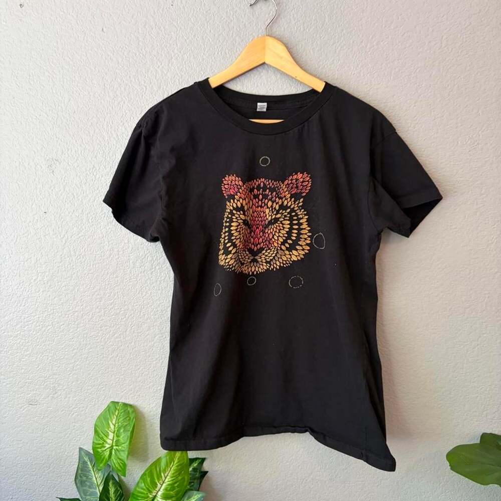 Zunie Women's Black T-shirt